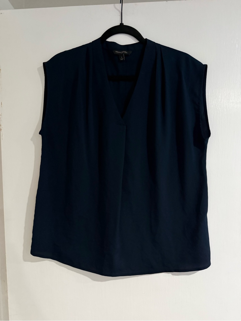 Banana Republic Factory Navy Sleeveless V-Neck Shell Top